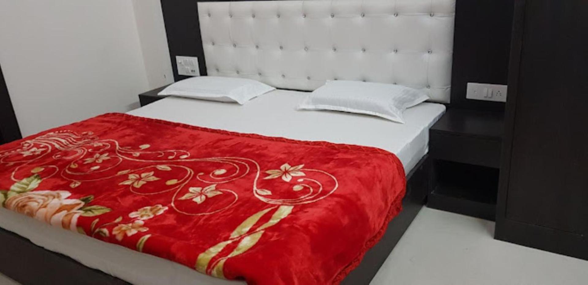 Hotel Mahabir Inn Mathura Exterior photo